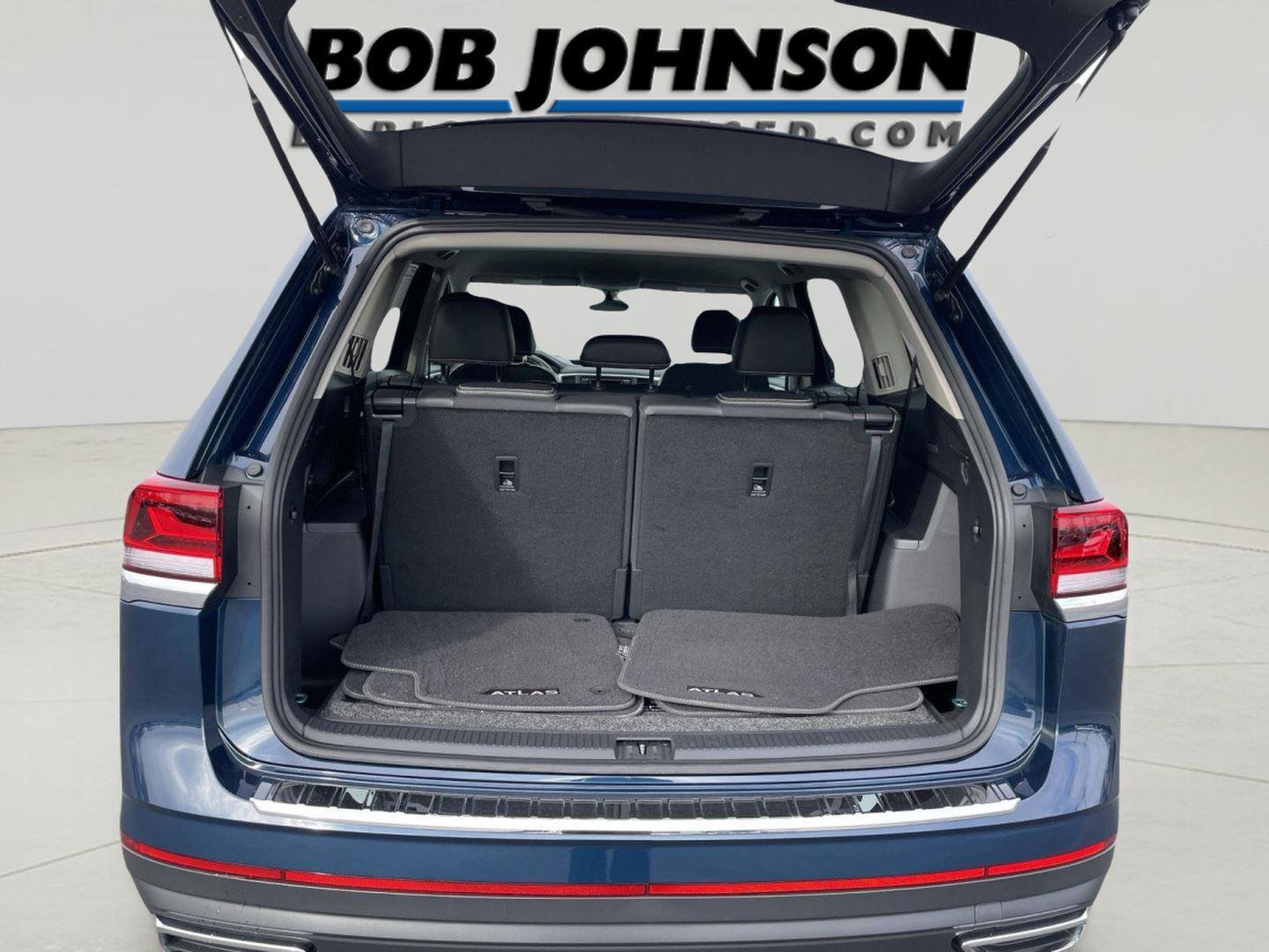 Used 2023 Volkswagen Atlas SE image 9