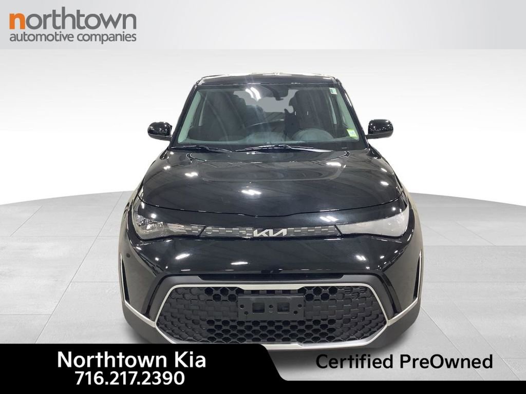Certified 2023 Kia Soul LX FWD image 3
