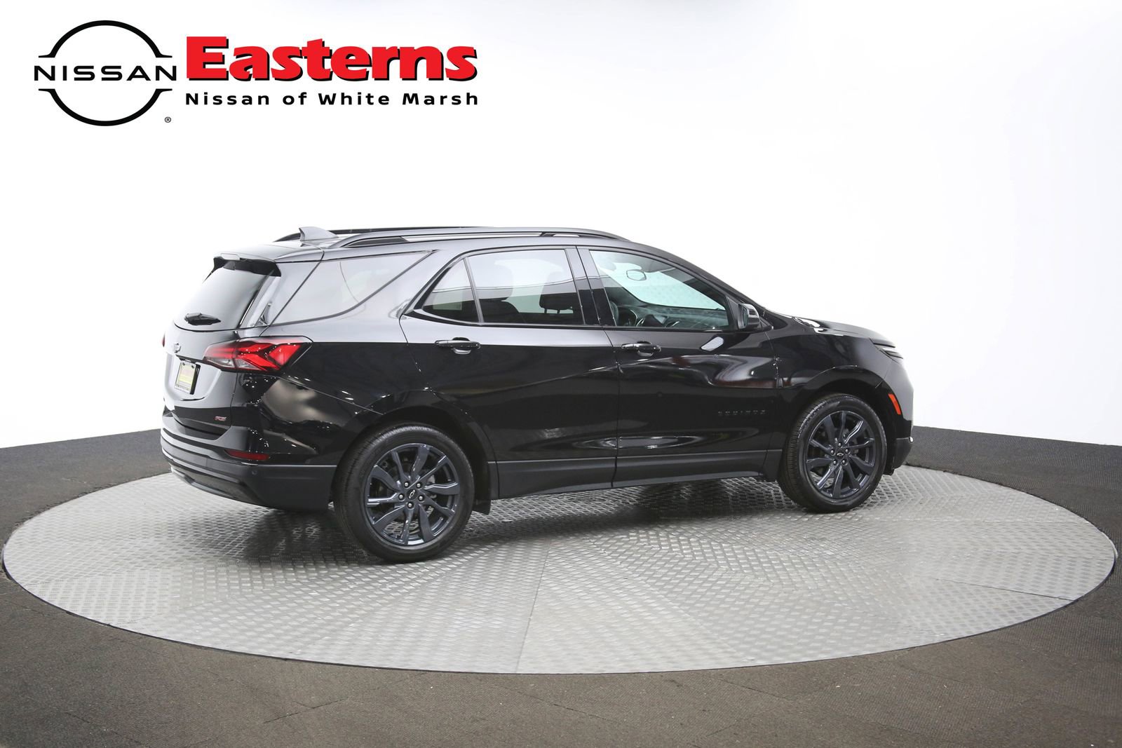 Used 2024 Chevrolet Equinox RS FWD image 41