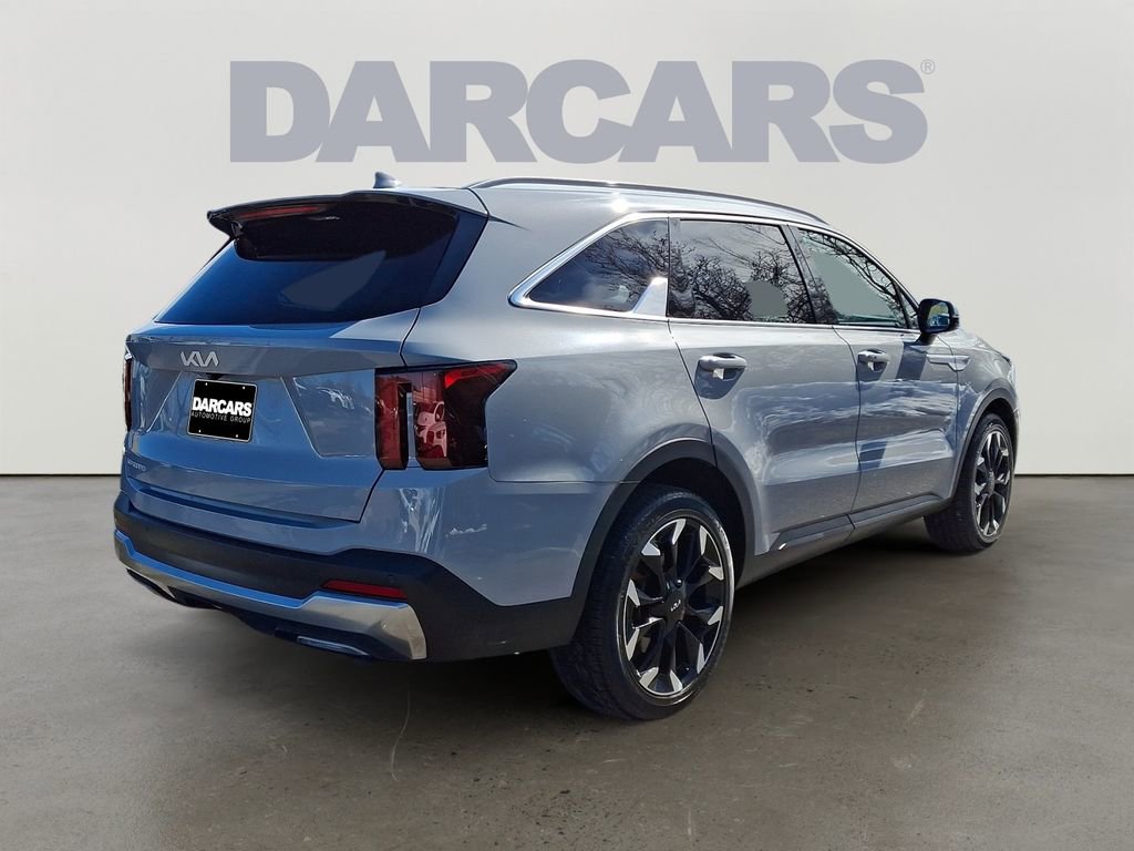 Used 2025 Kia Sorento EX w/ Panoramic Sunroof Package image 6