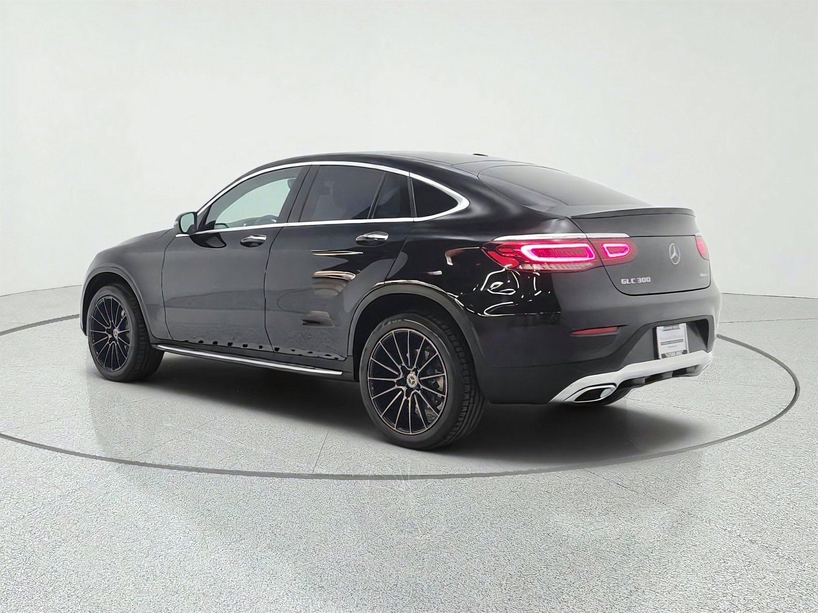 Used 2021 Mercedes-Benz GLC 300 4MATIC Coupe w/ Multimedia Package image 7