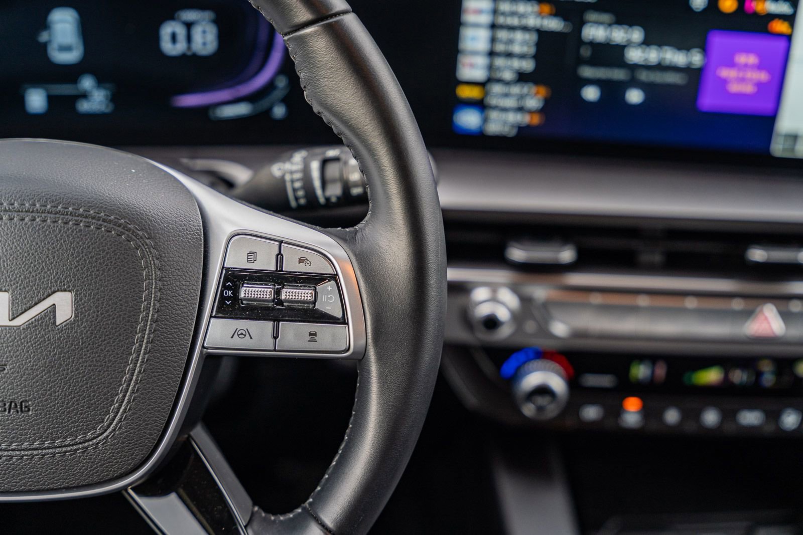 Used 2025 Kia Telluride LX image 29