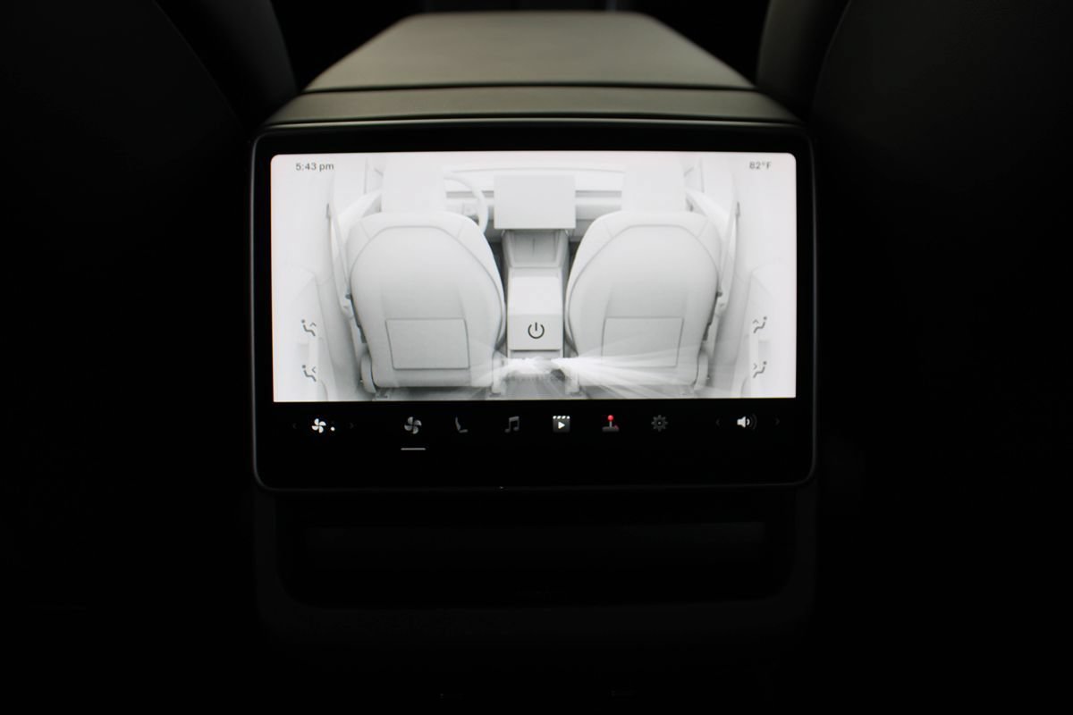Used 2026 Tesla Model Y Long Range AWD/4WD image 32