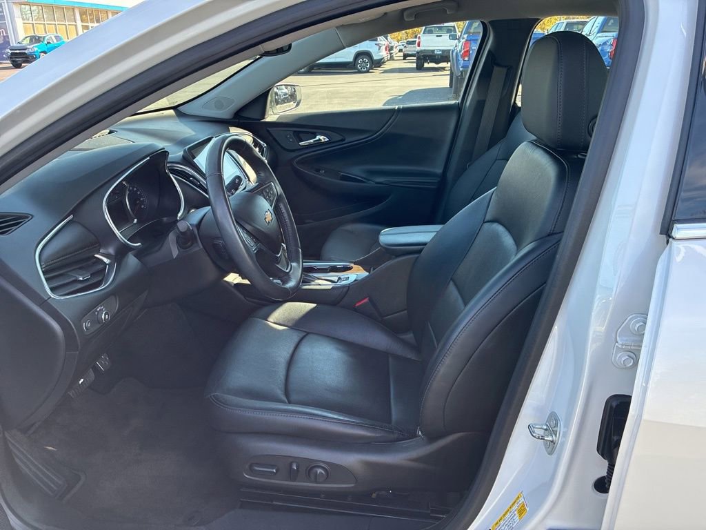 Used 2016 Chevrolet Malibu Premier w/ Driver Confidence Package II image 17