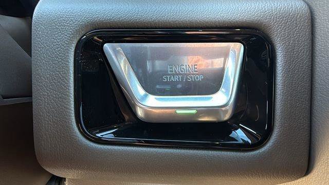New 2026 GMC Yukon XL Denali w/ LPO, Illumination Package image 17