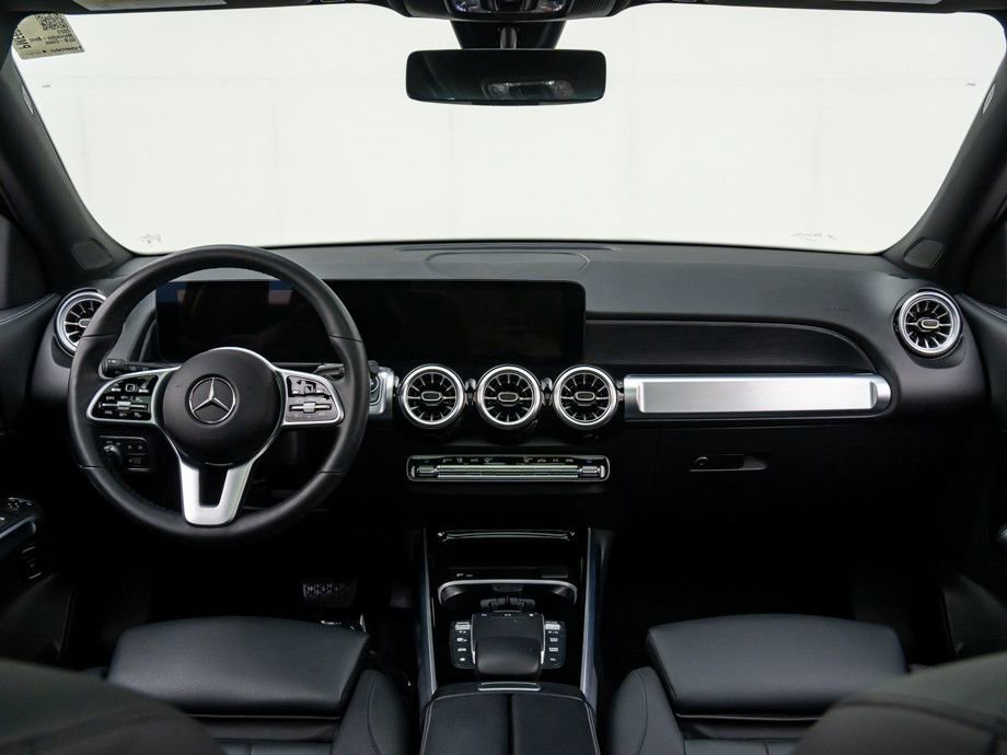 Used 2023 Mercedes-Benz GLB 250 4MATIC image 11