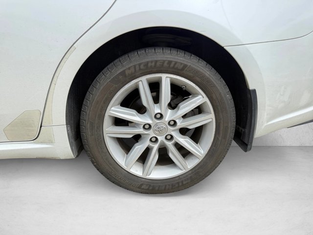 Used 2013 Toyota Avalon XLE FWD image 13