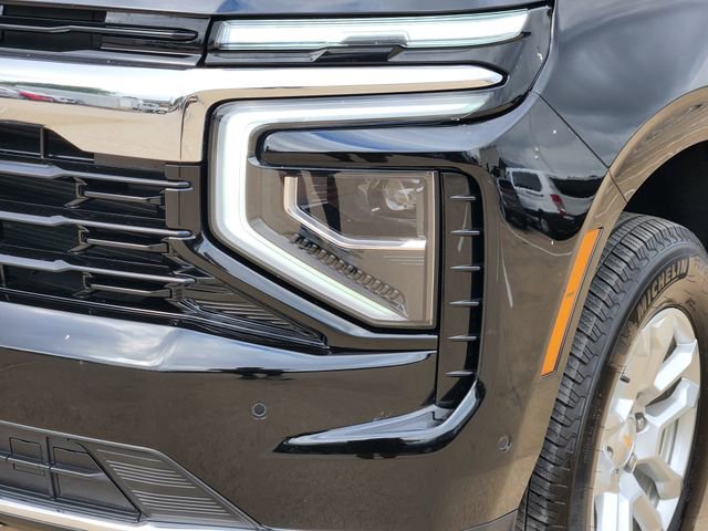 Used 2025 Chevrolet Suburban LS RWD image 16