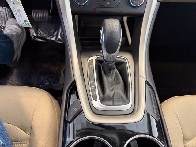Used 2014 Ford Fusion SE FWD image 15