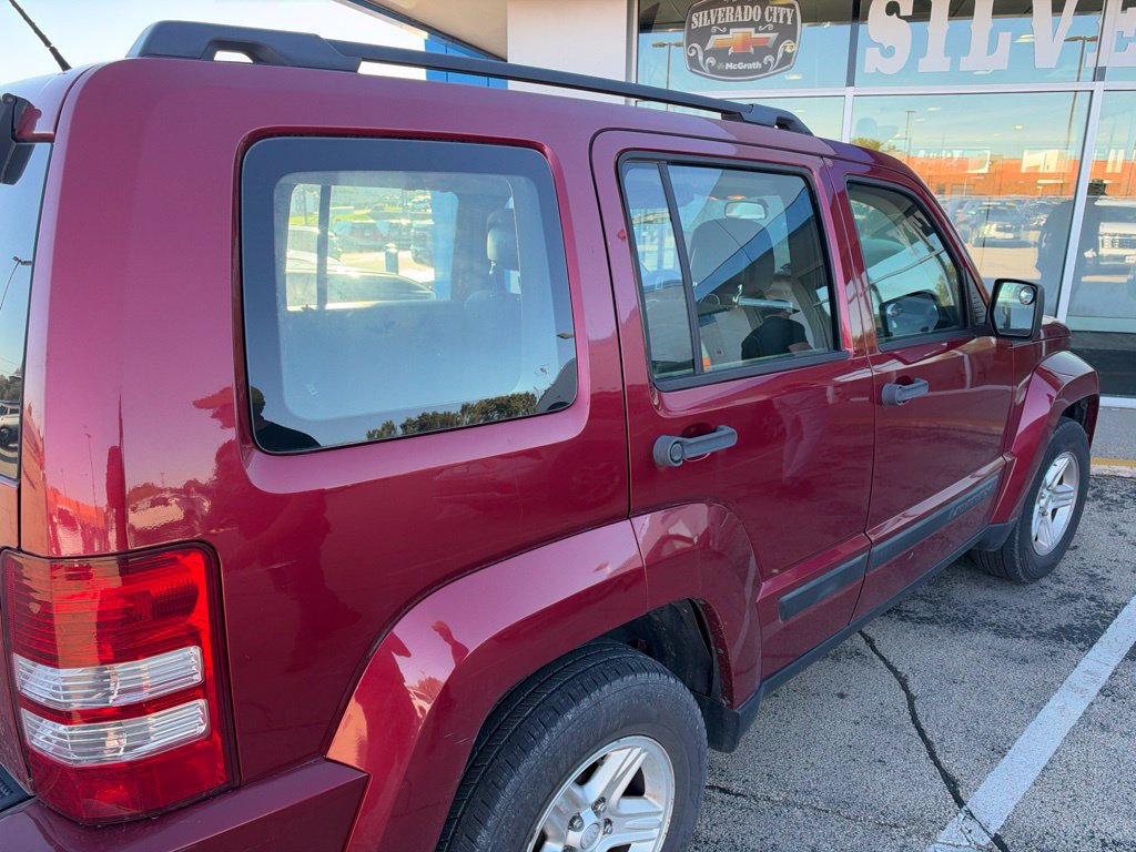 Used 2012 Jeep Liberty Sport AWD/4WD image 4