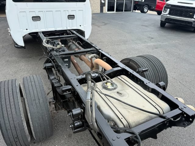Used 2013 Ford F550 2WD Regular Cab Super Duty w/ Payload Upgrade Pkg image 16