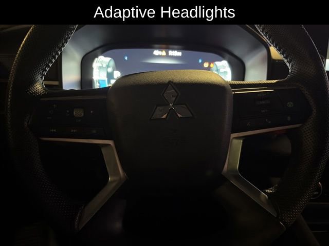 Used 2023 Mitsubishi Outlander SE image 9