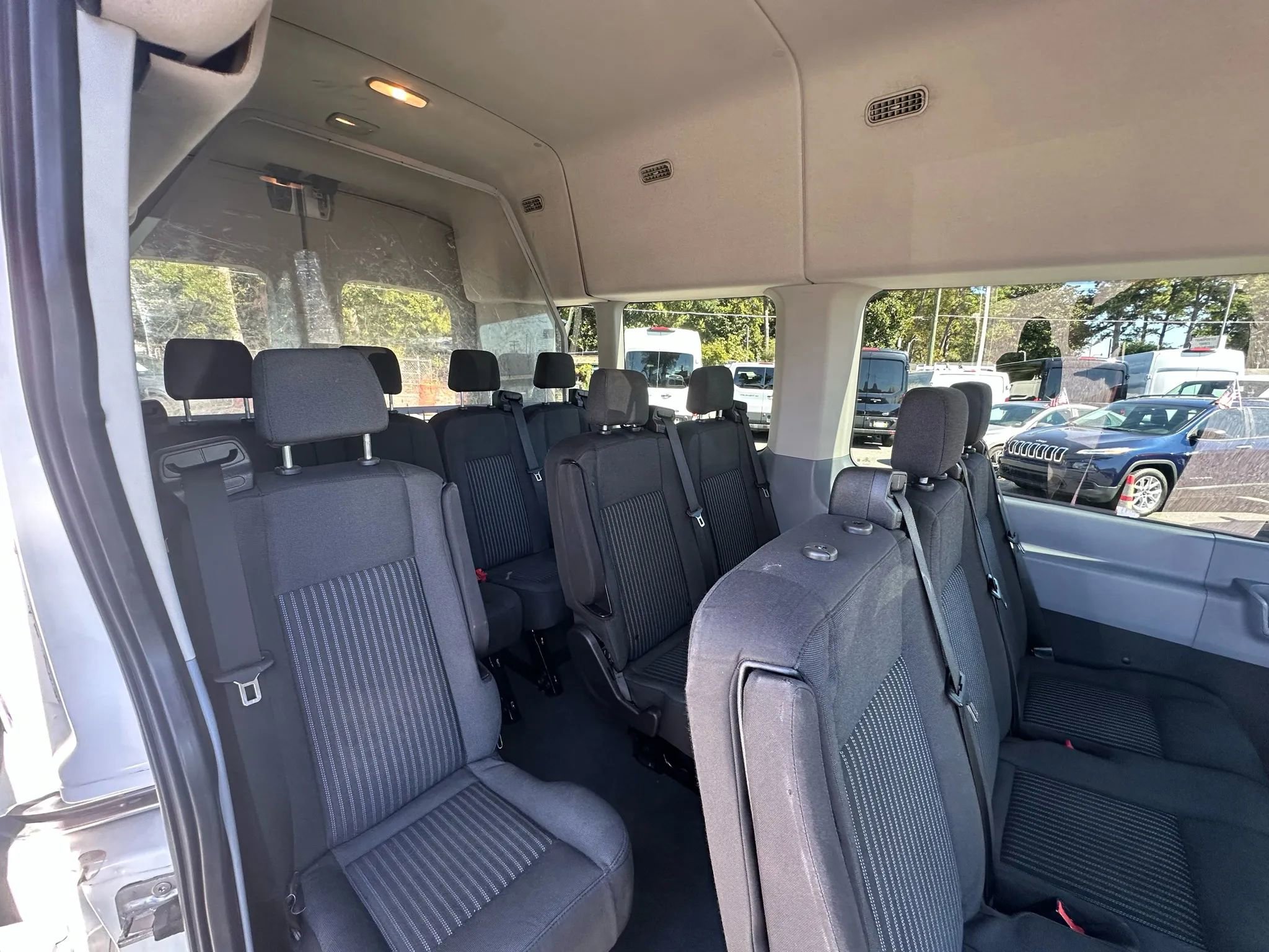 Used 2018 Ford Transit 350 XLT RWD image 10