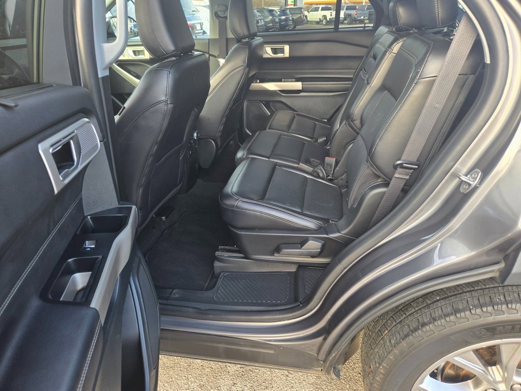 Used 2023 Ford Explorer Limited image 8
