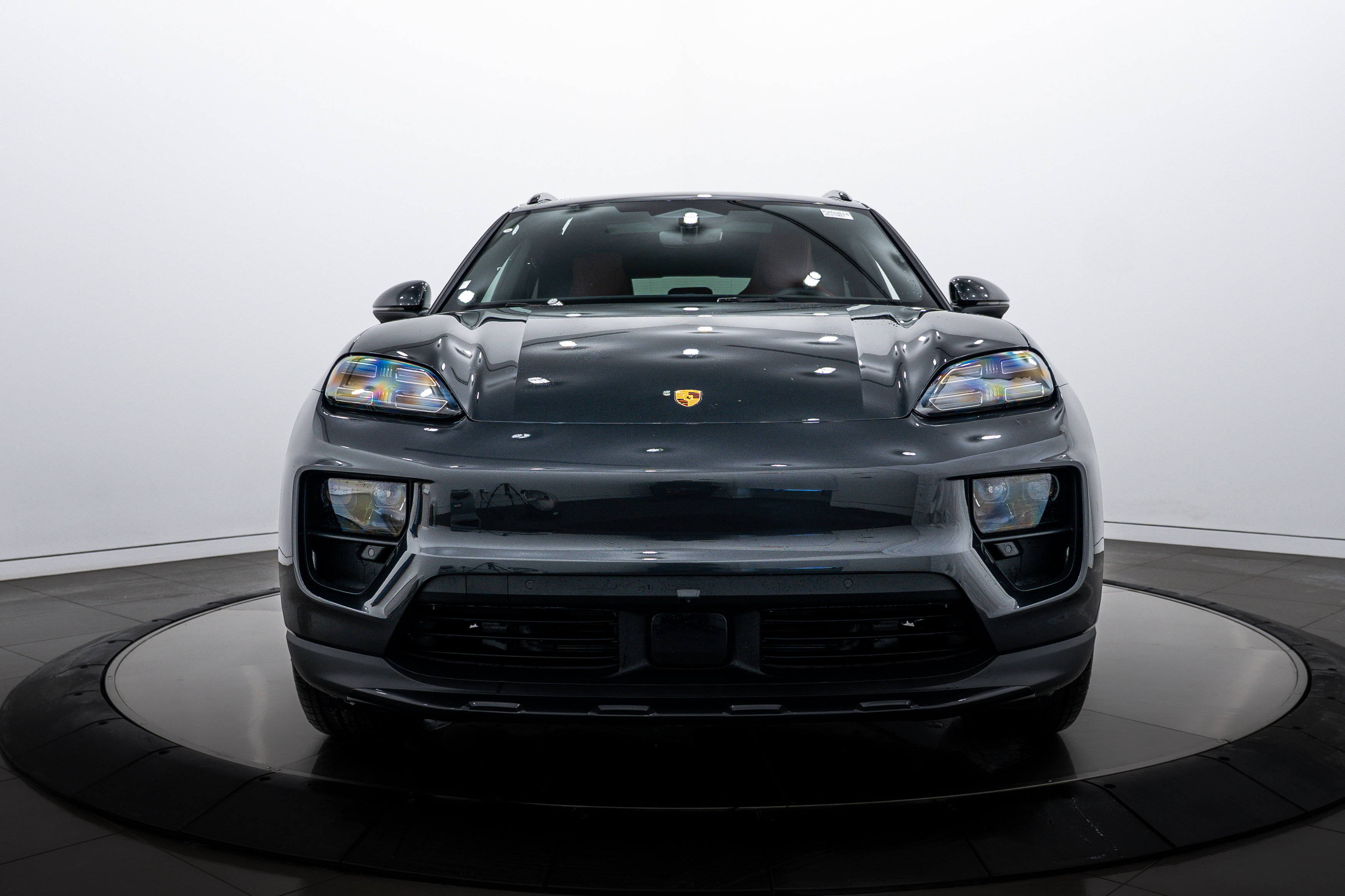 New 2025 Porsche Macan 4S Electric image 10