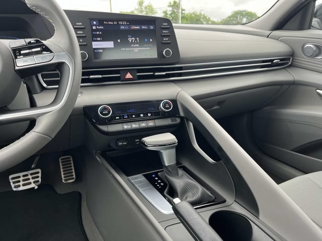 Certified 2025 Hyundai Elantra Sport FWD image 14