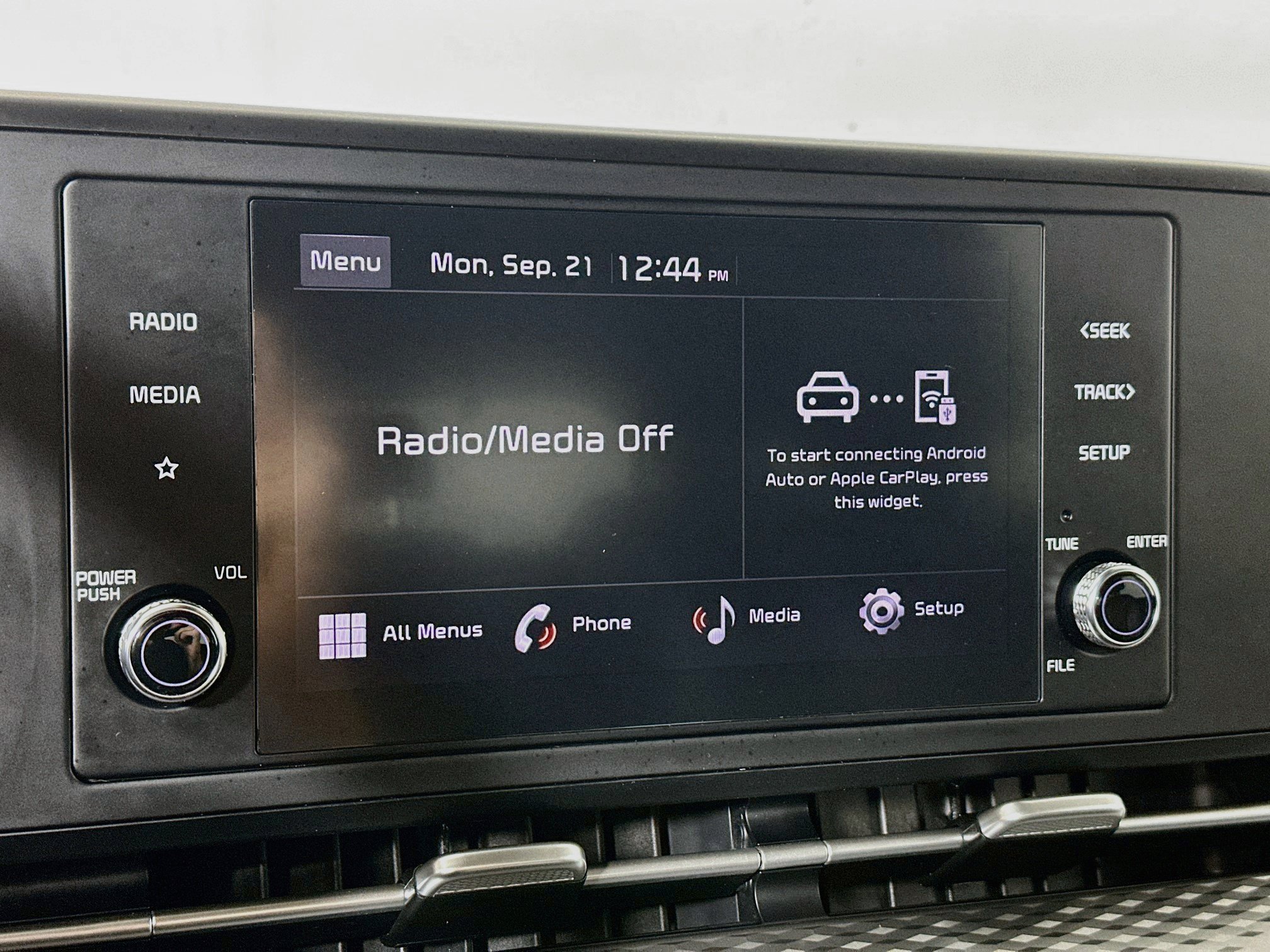 Certified 2024 Kia Carnival LX FWD image 14
