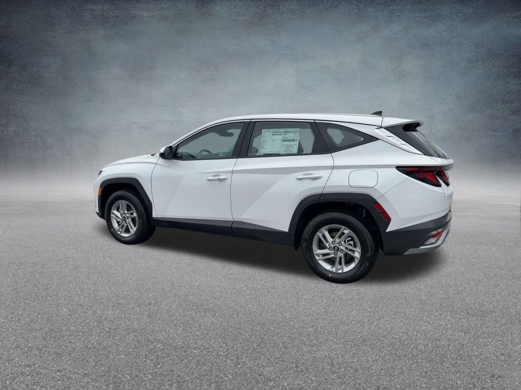 Used 2025 Hyundai Tucson SE image 15
