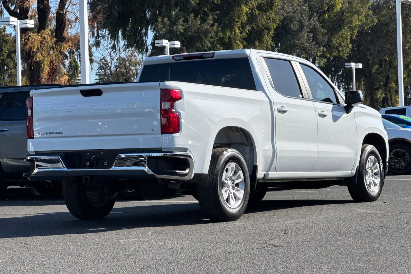 Used 2022 Chevrolet Silverado 1500 LT image 5