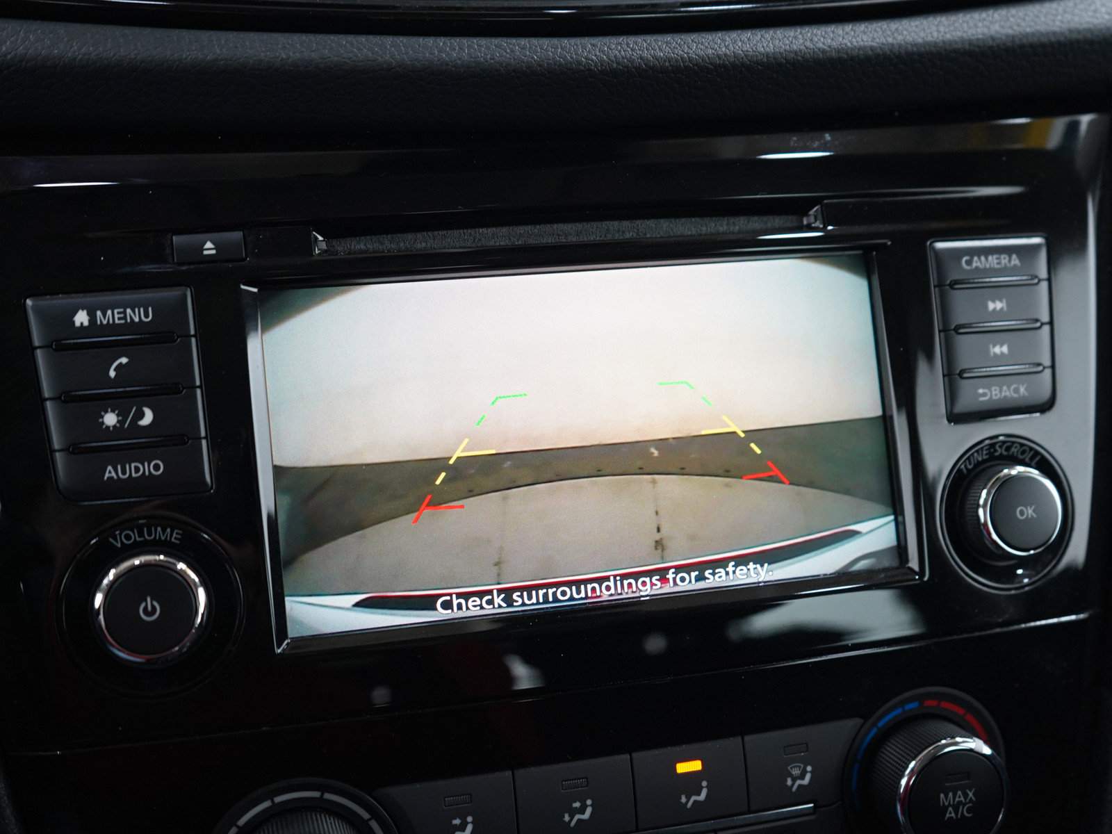 Used 2019 Nissan Rogue S AWD/4WD image 19