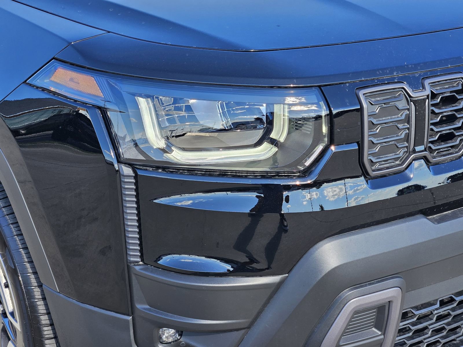 New 2026 Jeep Cherokee Laredo image 9