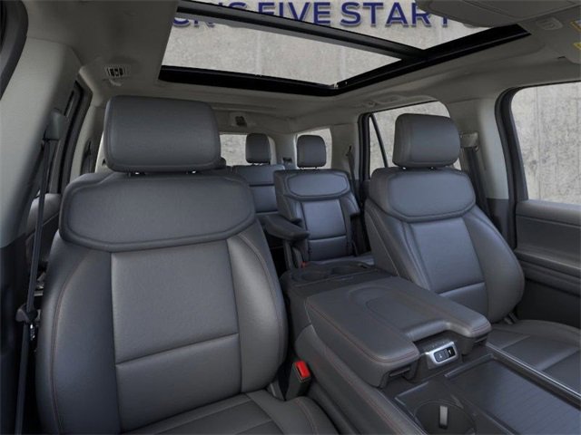 New 2025 Ford Expedition Active image 10