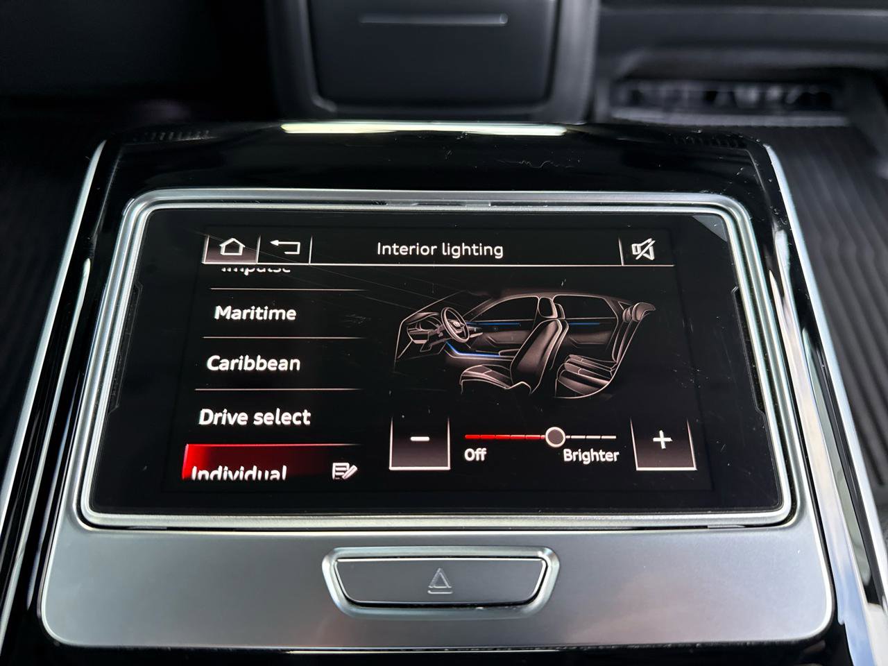 Used 2021 Audi A8 L 3.0T w/ Executive Plus Package image 41