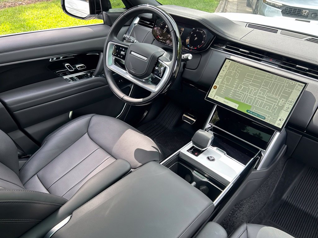 Used 2026 Land Rover Range Rover Long Wheelbase SE AWD/4WD image 9