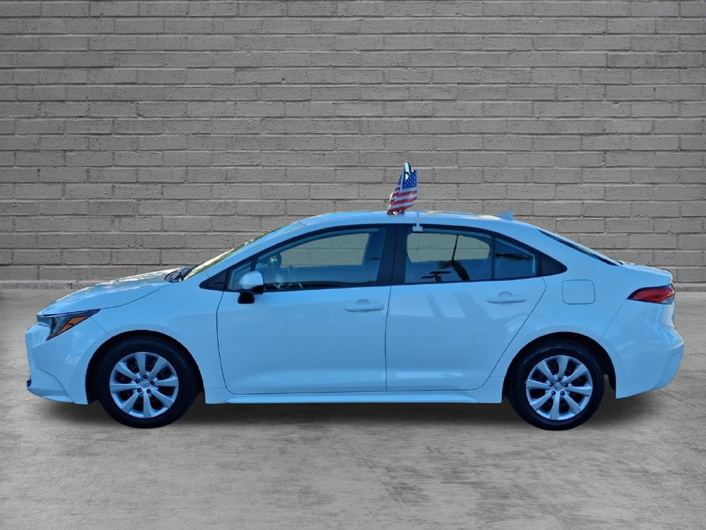 Used 2025 Toyota Corolla LE FWD image 10