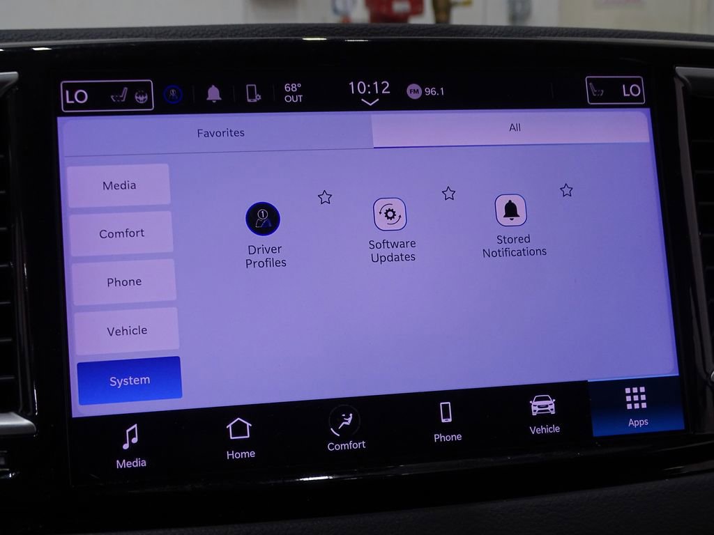 Used 2024 Chrysler Pacifica Touring-L image 43