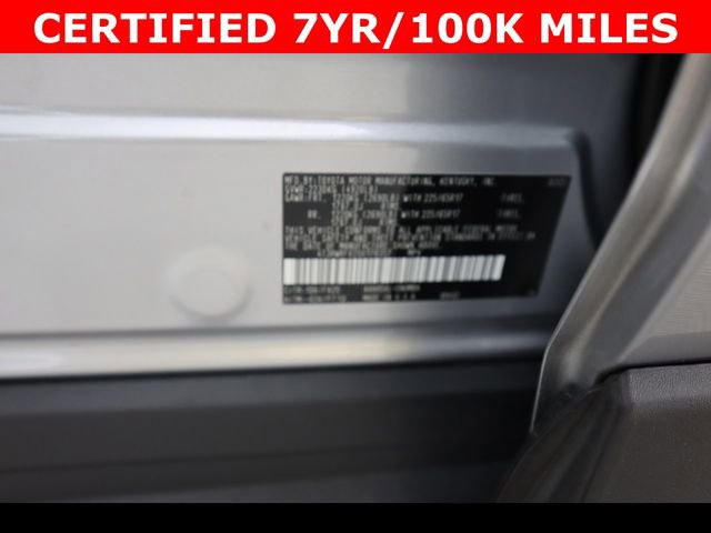 Used 2025 Toyota RAV4 XLE image 30