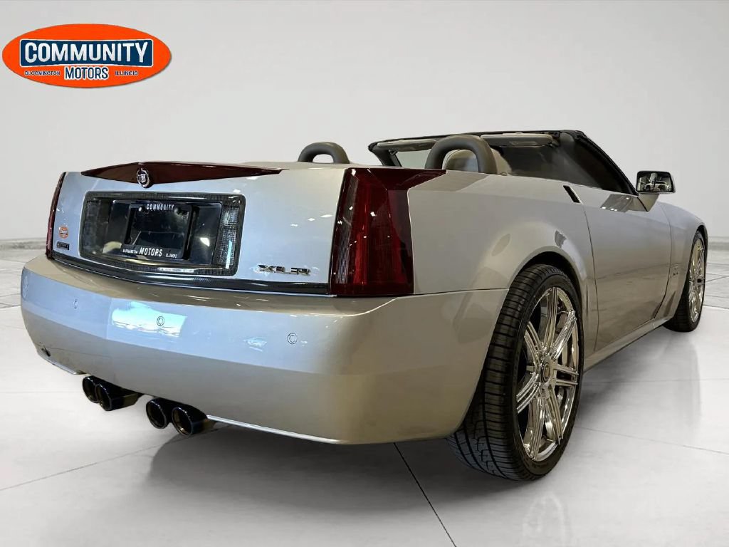 Used 2004 Cadillac XLR RWD image 41