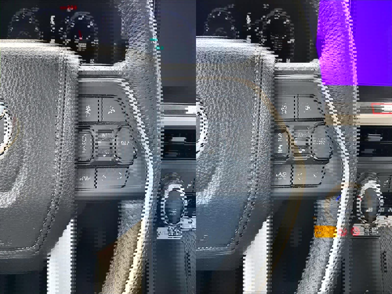 Used 2024 Toyota Tacoma Limited w/ Limited Package (LT) AWD/4WD image 24