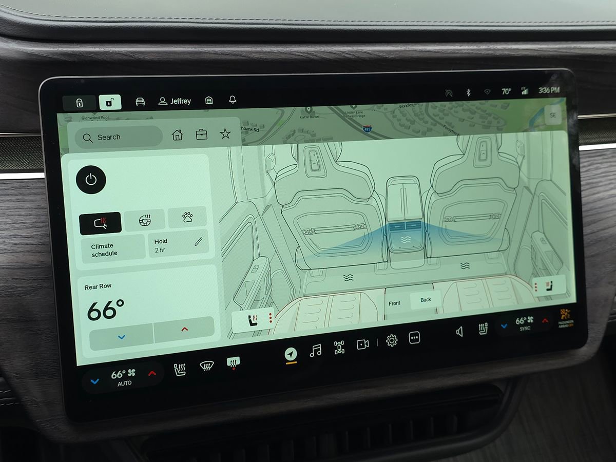 Used 2024 Rivian R1T Adventure AWD/4WD image 31