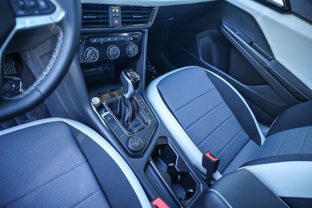 New 2025 Volkswagen Taos S image 29