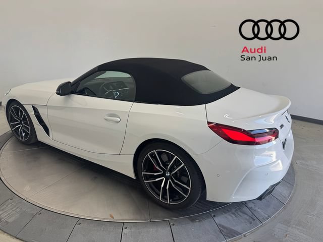 Used 2025 BMW Z4 M40i w/ Premium Package RWD image 37