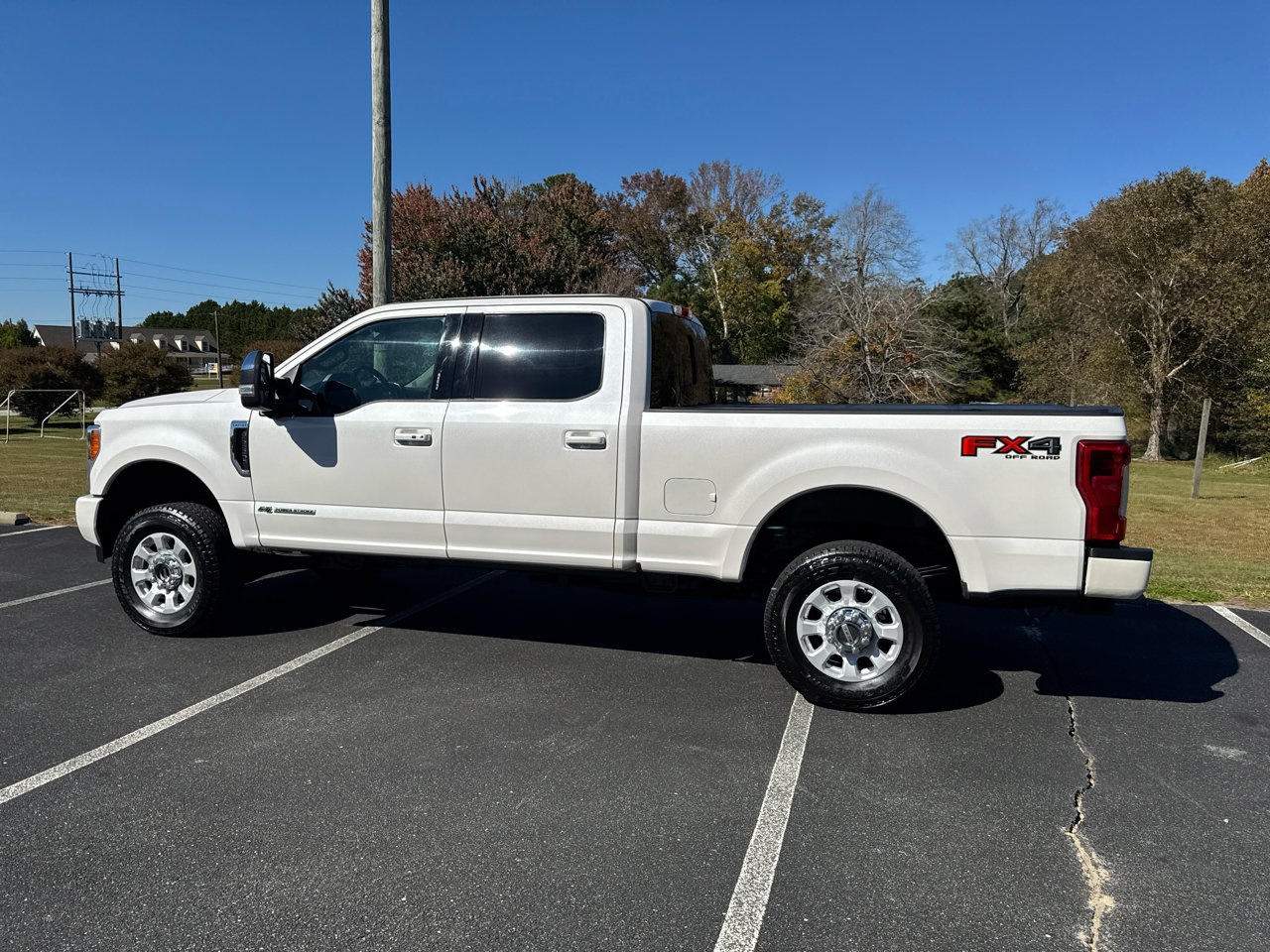 Used 2019 Ford F250 Lariat w/ Lariat Ultimate Package image 9