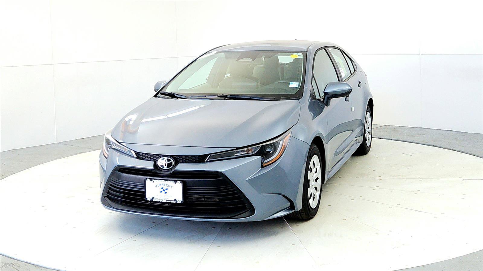 New 2026 Toyota Corolla LE FWD image 2