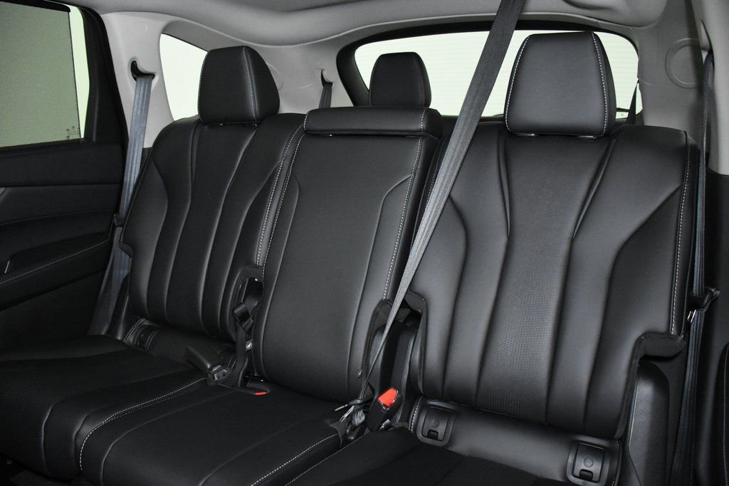 Used 2025 Acura MDX w/ Technology Package image 29