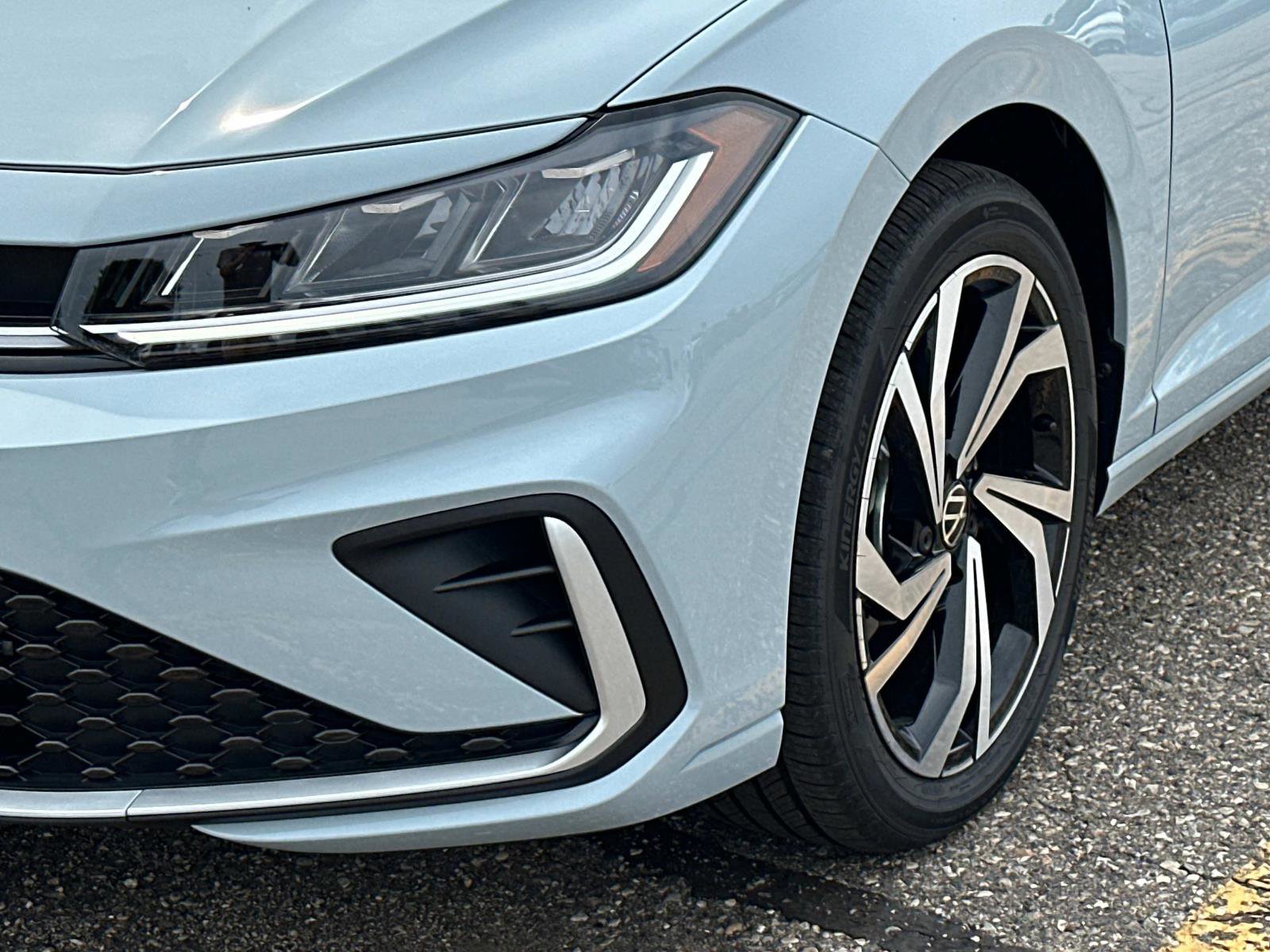 New 2025 Volkswagen Jetta SEL image 8