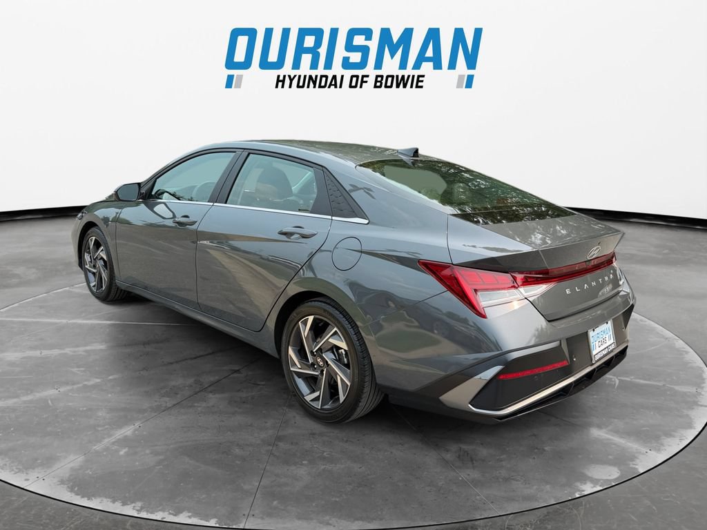Used 2024 Hyundai Elantra Limited FWD image 4
