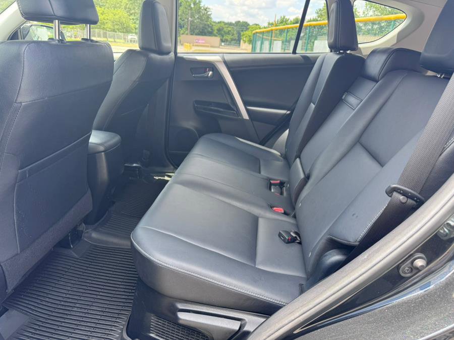 Used 2017 Toyota RAV4 Limited image 10