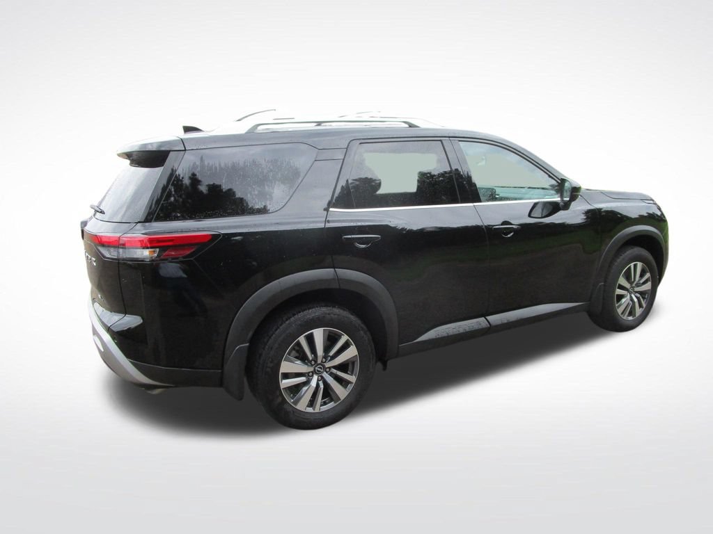 Used 2024 Nissan Pathfinder SL FWD image 9