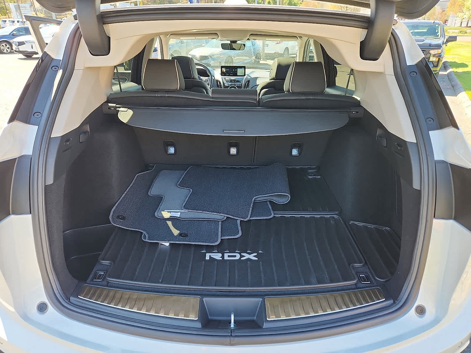 Used 2023 Acura RDX AWD w/ Advance Package image 30