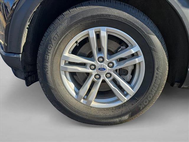 Used 2022 Ford Explorer XLT w/ Equipment Group 202A image 24