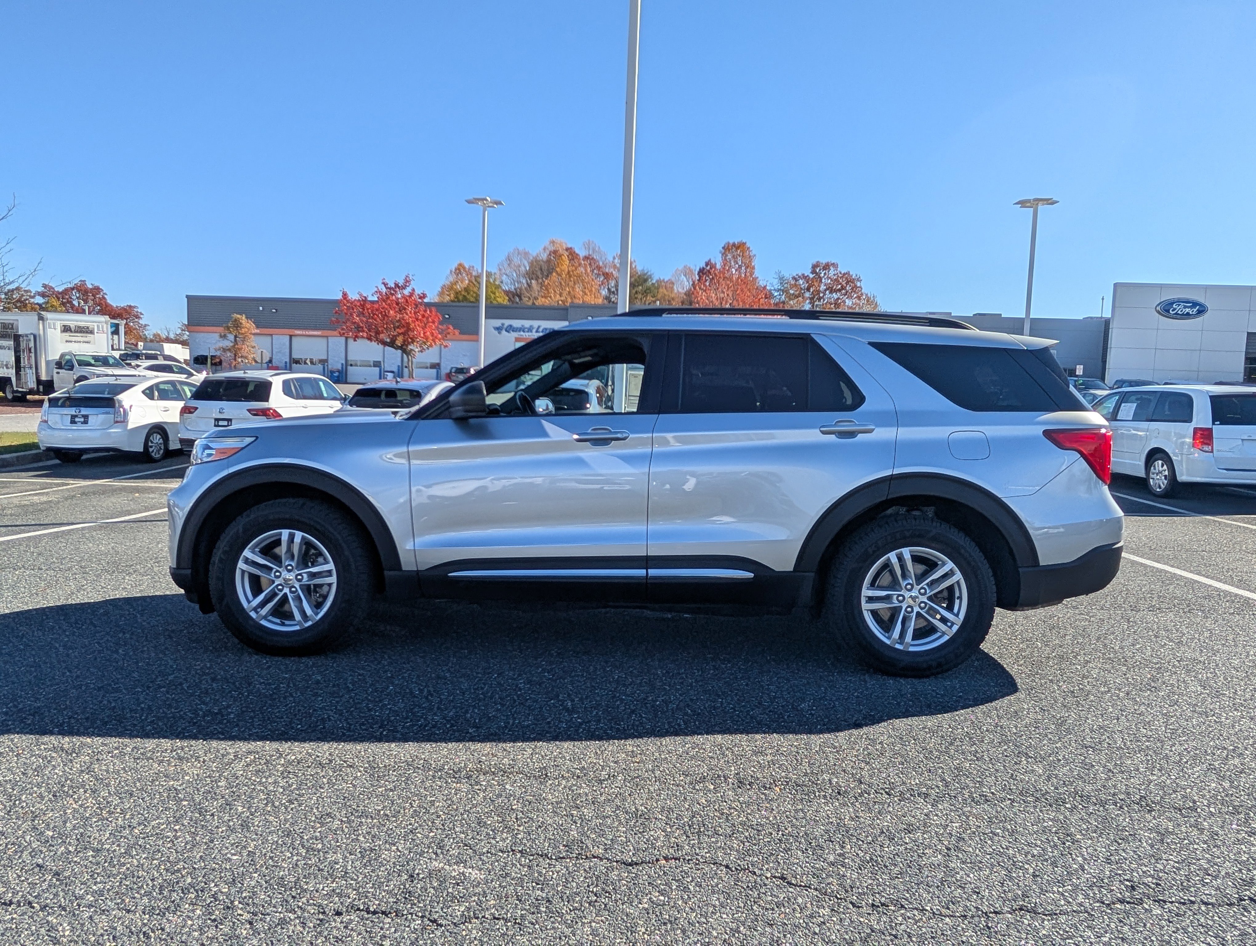 Certified 2020 Ford Explorer XLT image 6