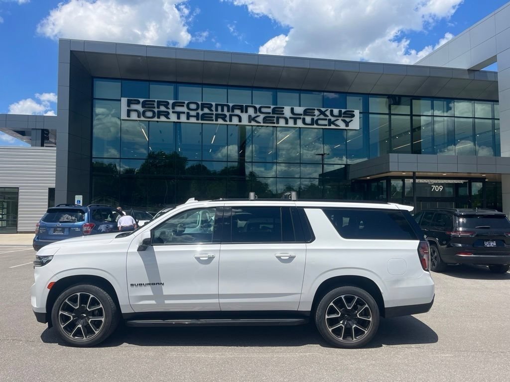 Used 2021 Chevrolet Suburban RST w/ Luxury Package AWD/4WD image 6