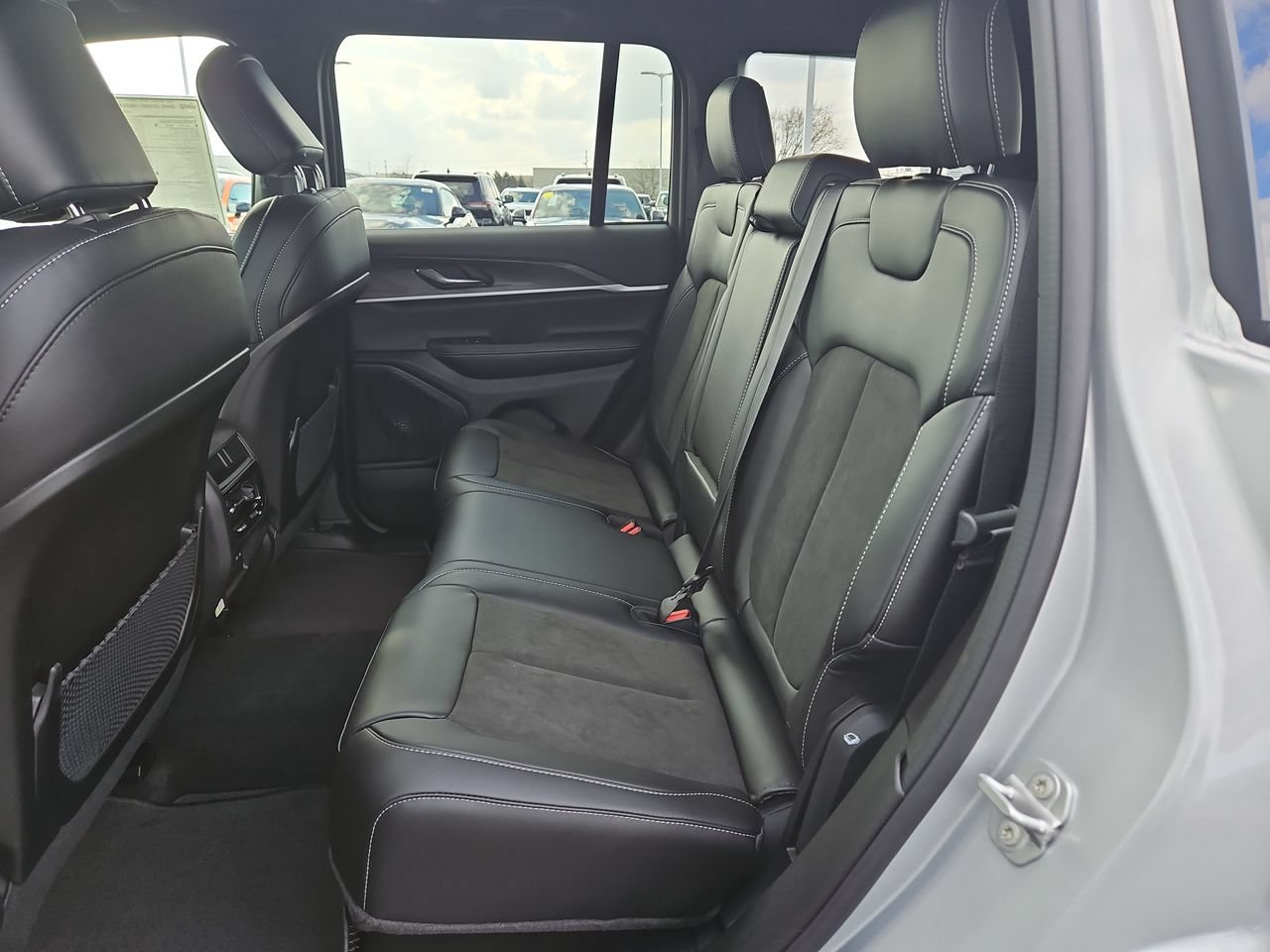 New 2026 Jeep Grand Cherokee Altitude AWD/4WD image 13