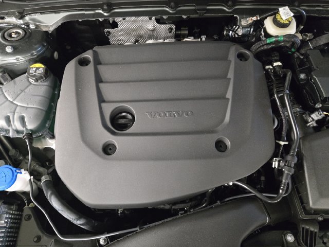 New 2026 Volvo XC40 B5 Plus w/ Protection Package Premier AWD/4WD image 29