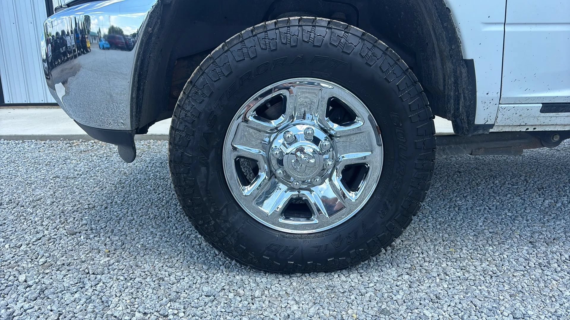 Used 2018 RAM 2500 SLT AWD/4WD image 12